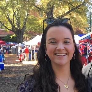 Meet your Posher, Caitlin